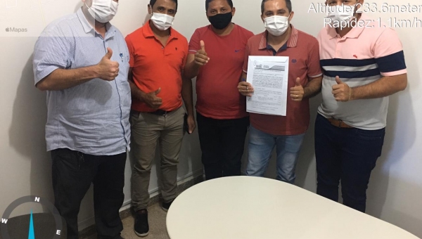 Assinatura do contrato com a empresa de coleta dos resíduos de saúde de Santa Terezinha do Tocantins-TO.